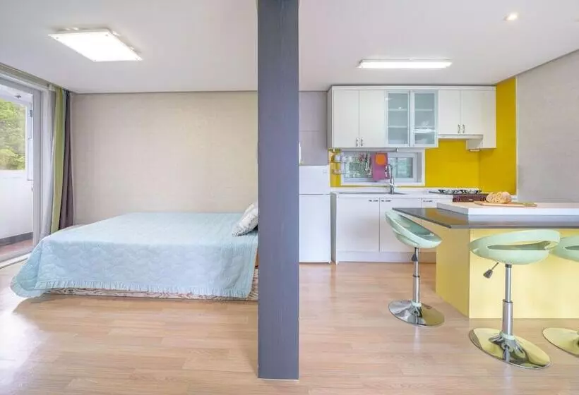 Gapyeong Applerotgi Pension