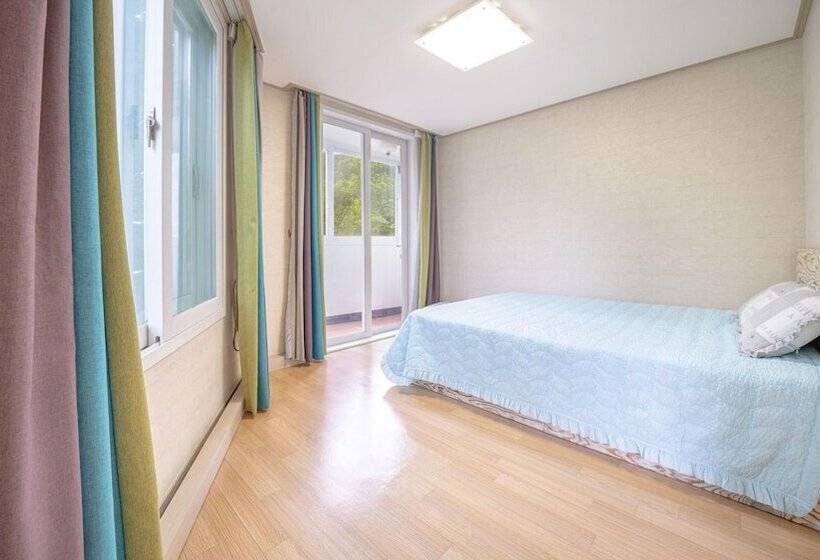 Gapyeong Applerotgi Pension