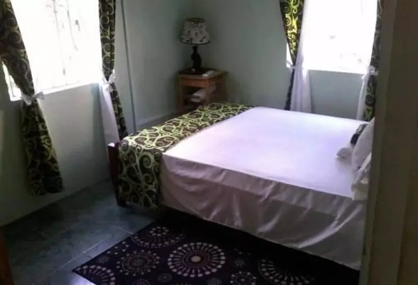 پانسیون Tapion Beach Suites 1