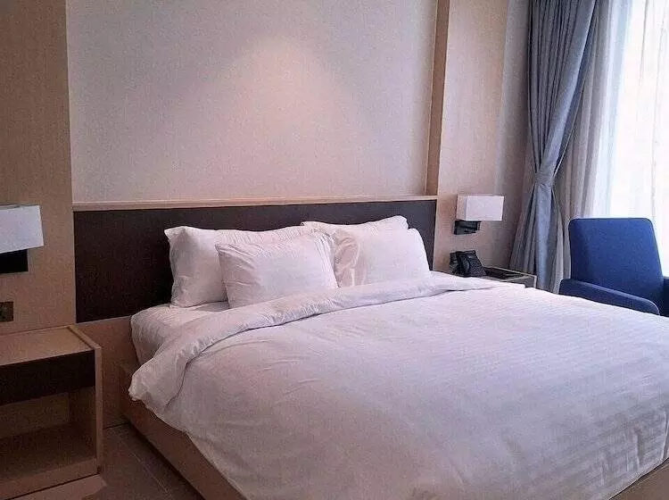 The Western Seaview Cam Ranh Condotel
