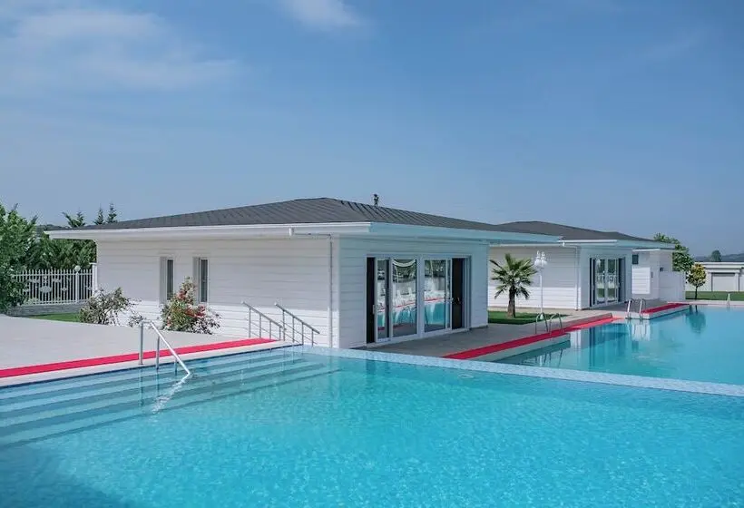 The Green Oasis Otel & Spa