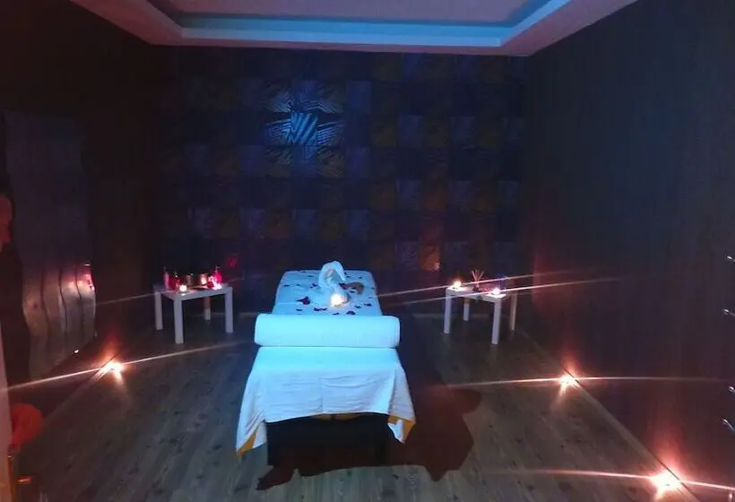 The Green Oasis Otel & Spa