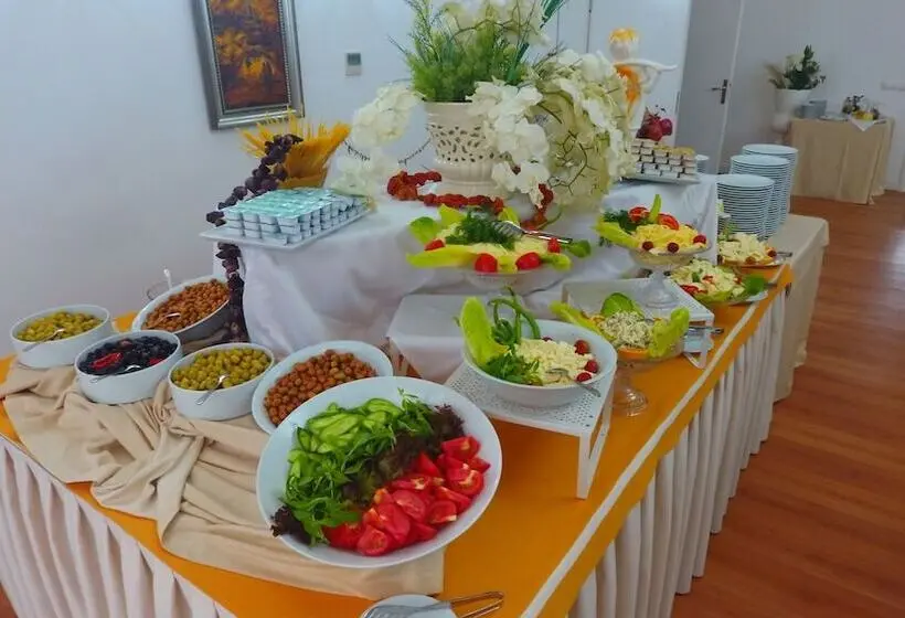 The Green Oasis Otel & Spa