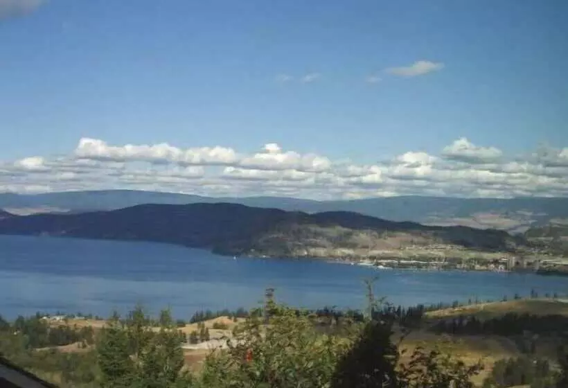 A View Of The Lake B & B