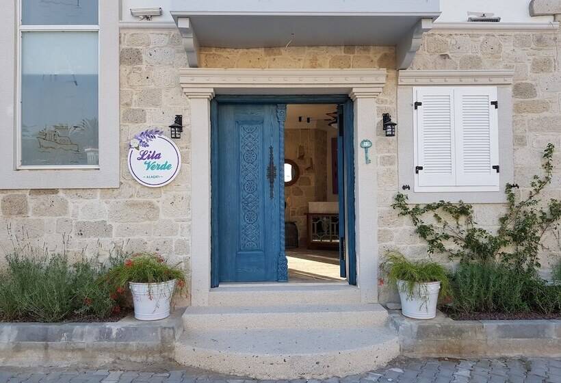 تختخواب و صبحانه Lilaverde Alacati   Adults Only