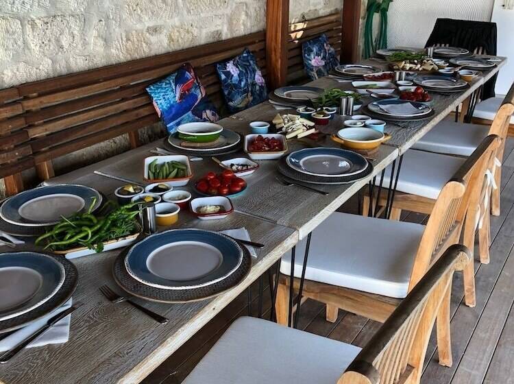 تختخواب و صبحانه Lilaverde Alacati   Adults Only