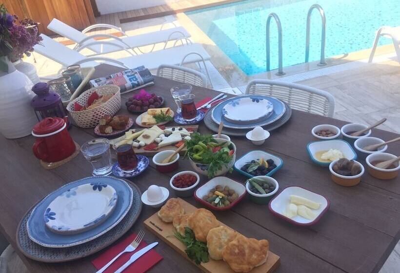 تختخواب و صبحانه Lilaverde Alacati   Adults Only