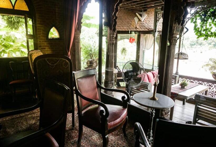 Chateau Orientale Resort