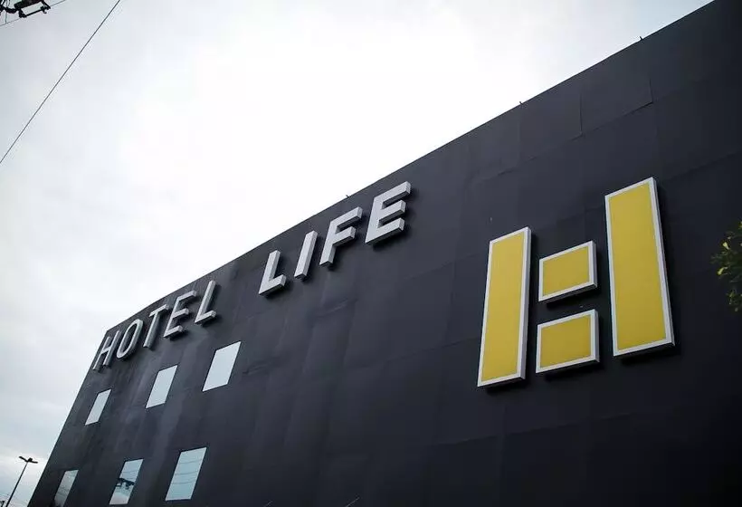 Hotelli Life