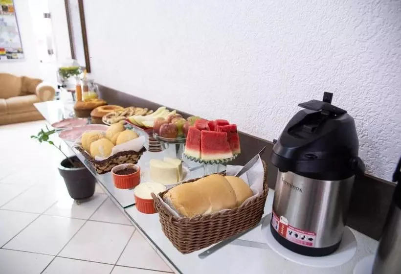 Hotelli Vila Real Dourados