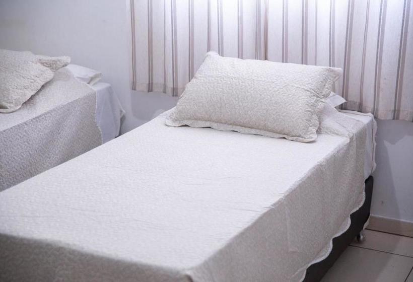 בית מלון כפרי Vila Real Dourados