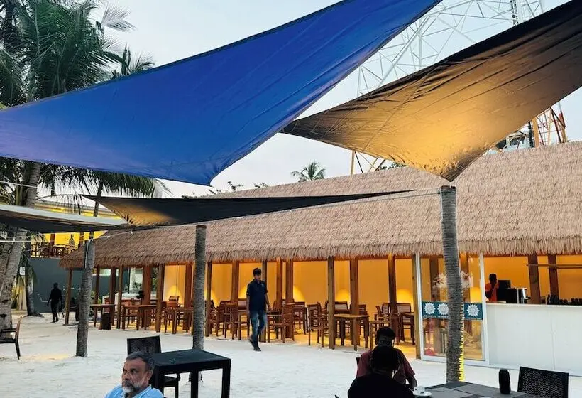 هتل Wave Crest Retreat