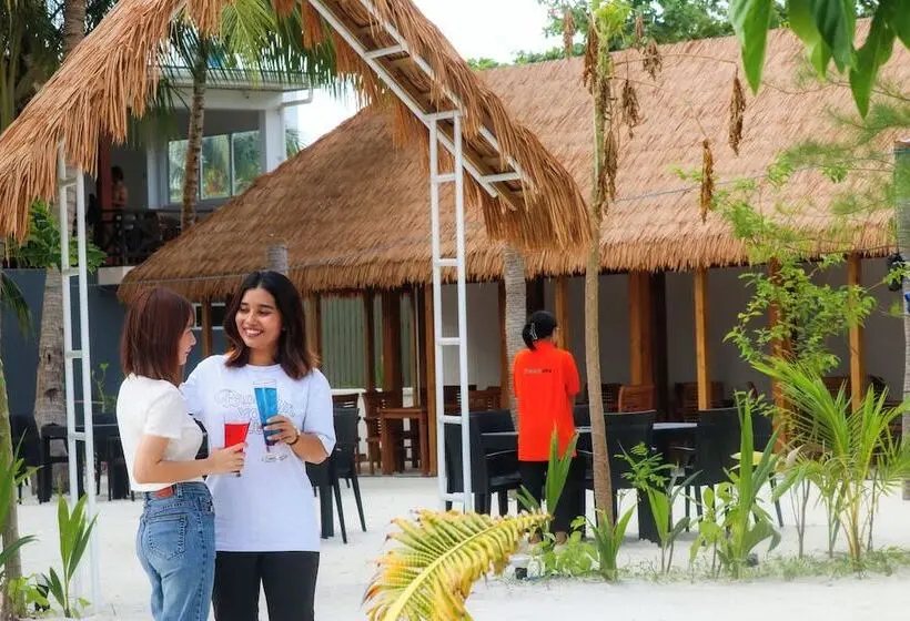 هتل Wave Crest Retreat