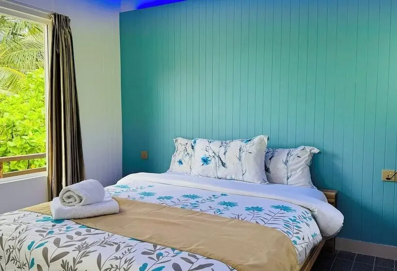 هتل Wave Crest Retreat