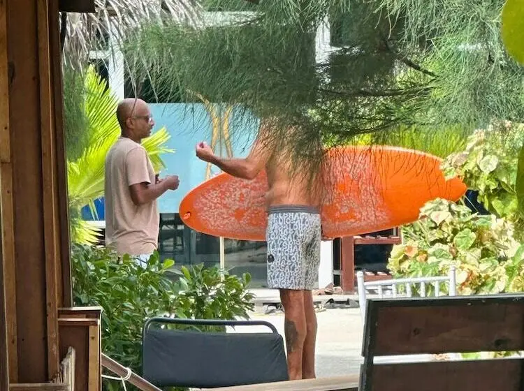 پانسیون Noah Private Beach House