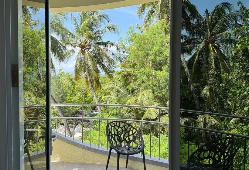 پانسیون Noah Private Beach House