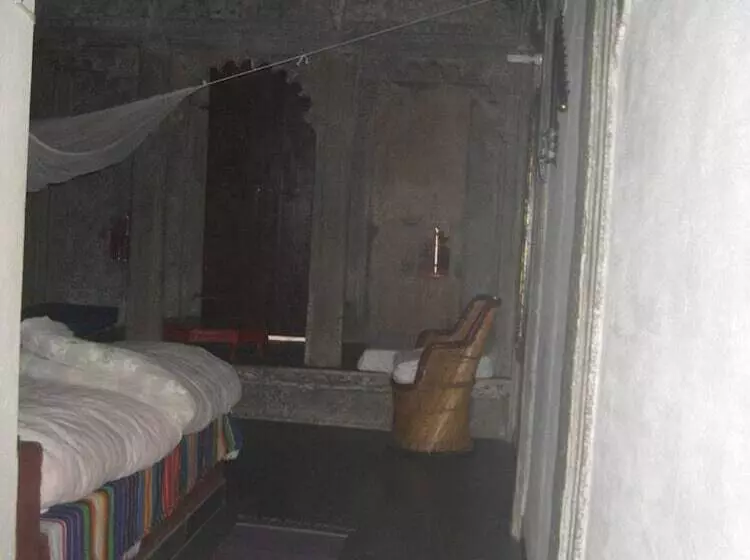 ホテル Goroomgo Lalghat Haveli Udaipur