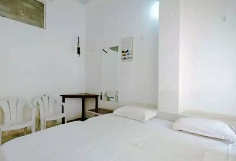 ホテル Goroomgo Lalghat Haveli Udaipur