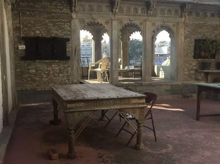 ホテル Goroomgo Lalghat Haveli Udaipur