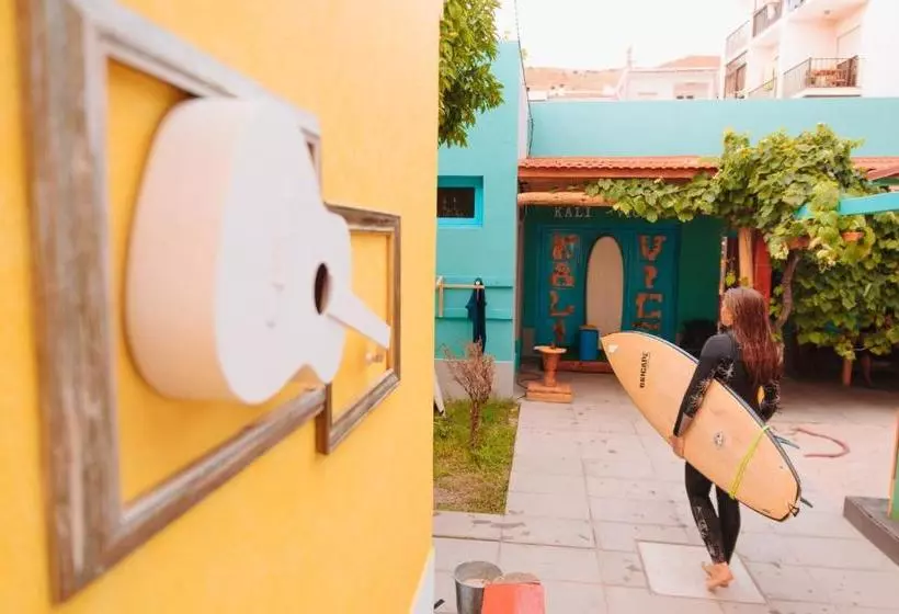 Retkeilymaja Kali Vice Surf Villa