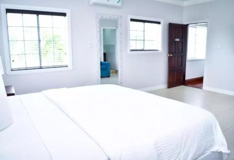 تختخواب و صبحانه Jamgolia Place