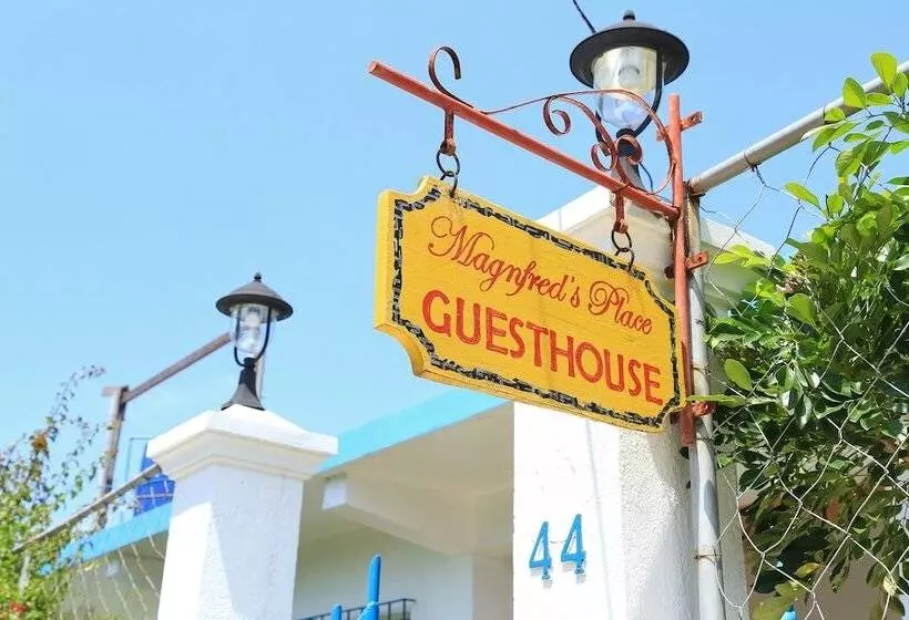 ベッドアンドブレックファースト Magnfred S Place Batanes