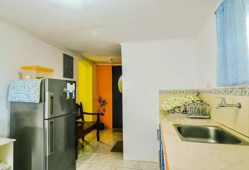 ベッドアンドブレックファースト Magnfred S Place Batanes