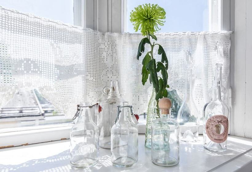 تختخواب و صبحانه Matin Ja Maijan Majatalo