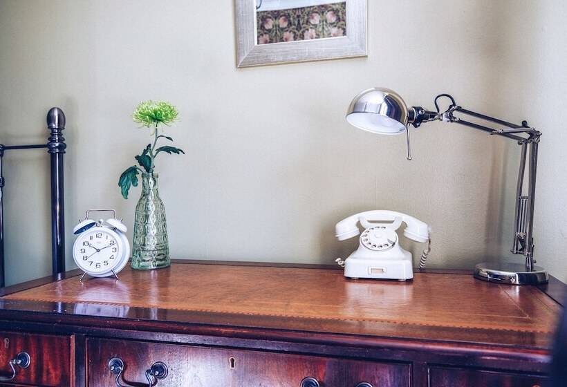 تختخواب و صبحانه Matin Ja Maijan Majatalo