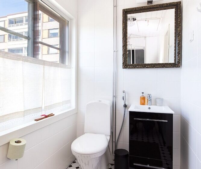 تختخواب و صبحانه Matin Ja Maijan Majatalo