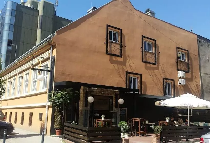 Hotelli Arhiv Boutique House