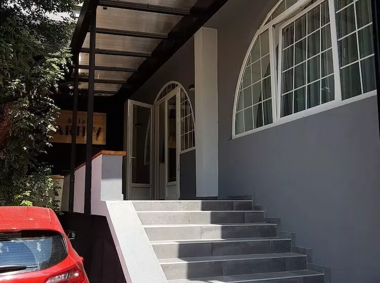 Hotelli Arhiv Boutique House