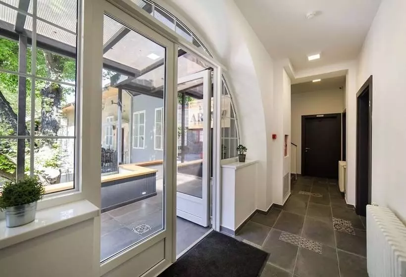 Hotelli Arhiv Boutique House