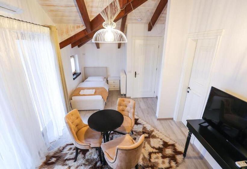 호텔 Bujtina Oxhaku