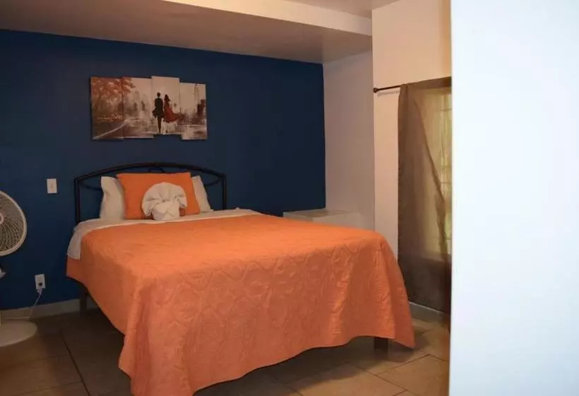 ホテル Revolución