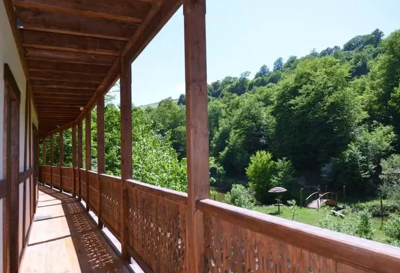 ホテル Ecokayan Dilijan Resort