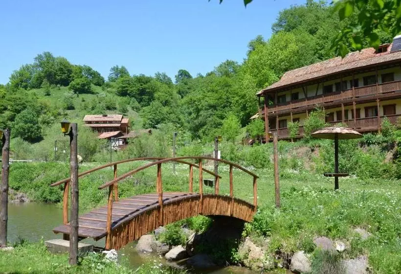 ホテル Ecokayan Dilijan Resort