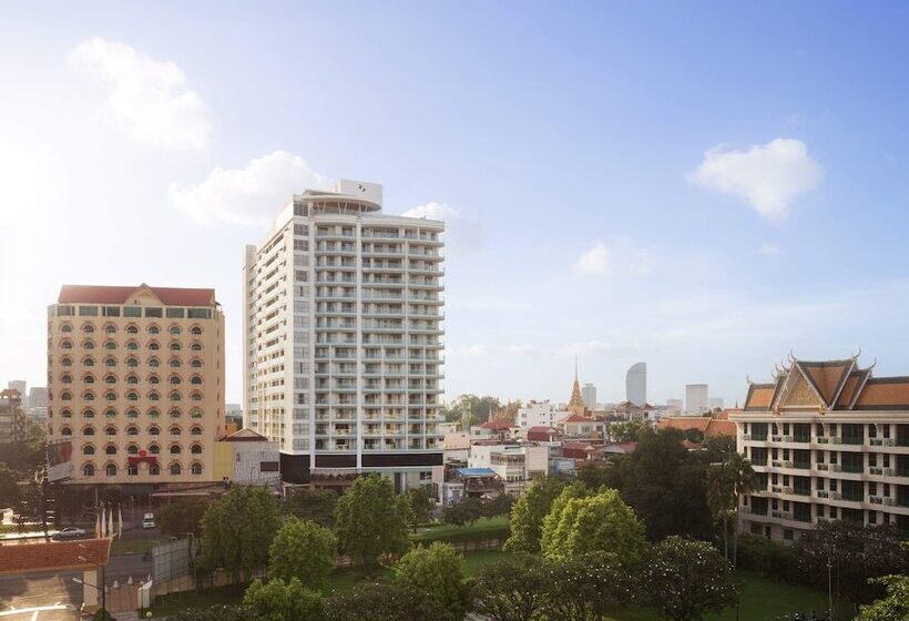 فندق Emion Phnom Penh