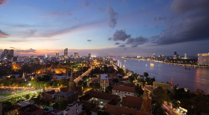 فندق Emion Phnom Penh