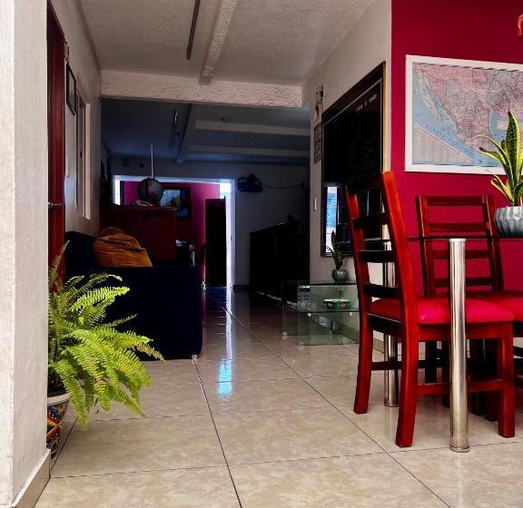 בית מלון כפרי En Guadalajara Posada Mi Rey