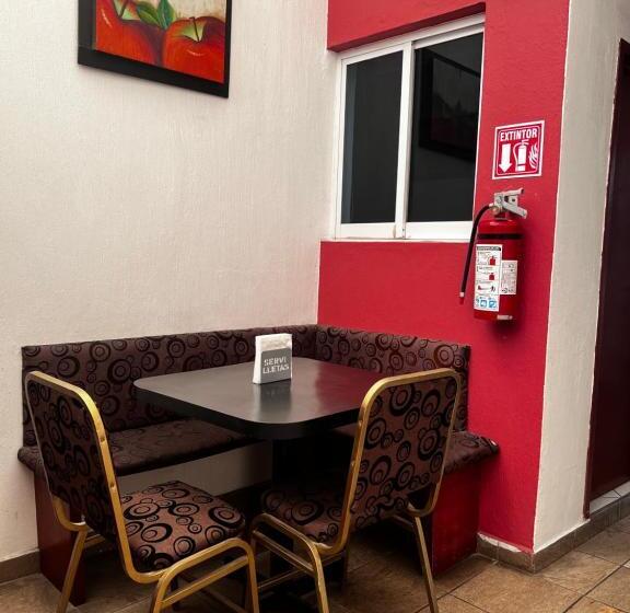 בית מלון כפרי En Guadalajara Posada Mi Rey