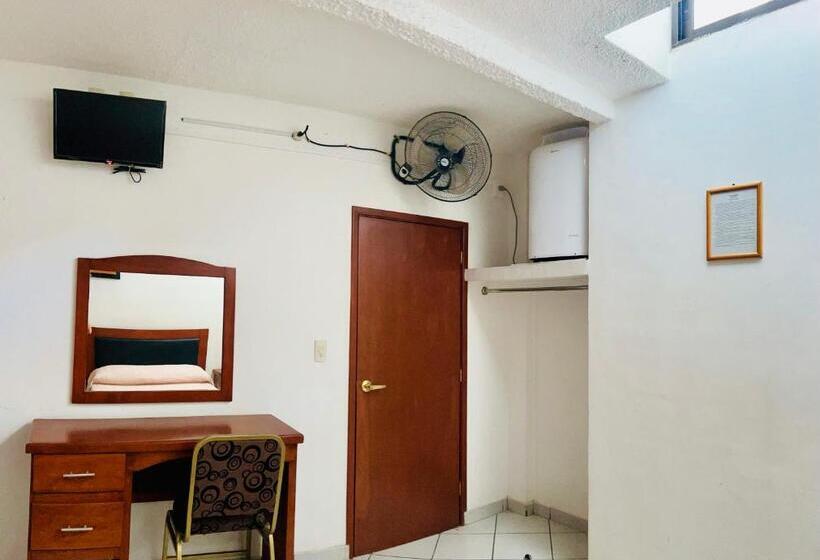 בית מלון כפרי En Guadalajara Posada Mi Rey