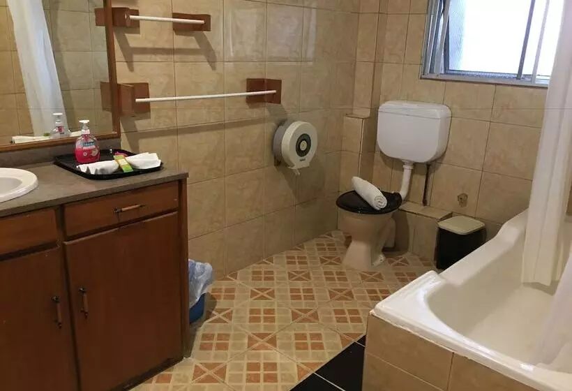 Hotelli Tagimoucia House