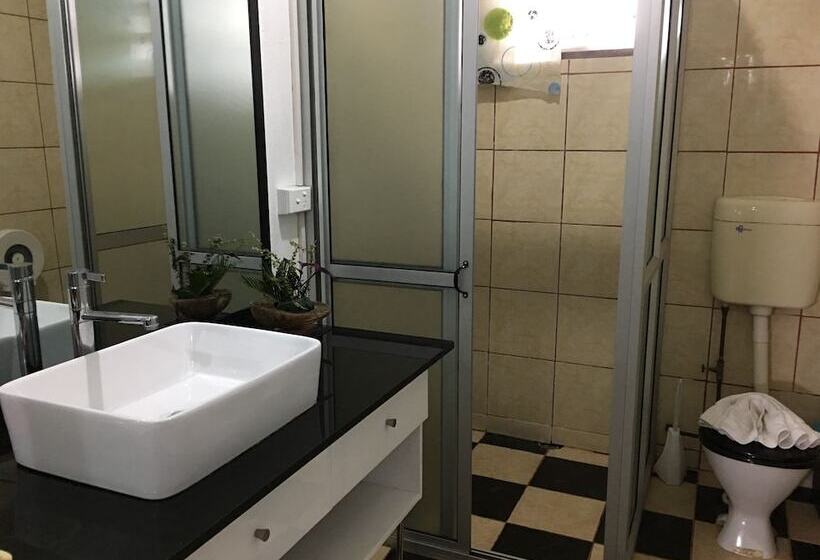 בית מלון כפרי Tagimoucia House