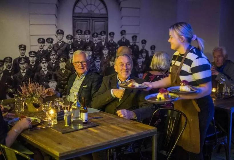 ホテル Waterside Mariestad