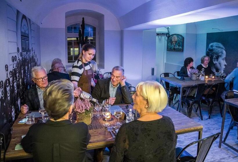 هتل Waterside Mariestad