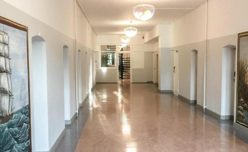 هتل Waterside Mariestad