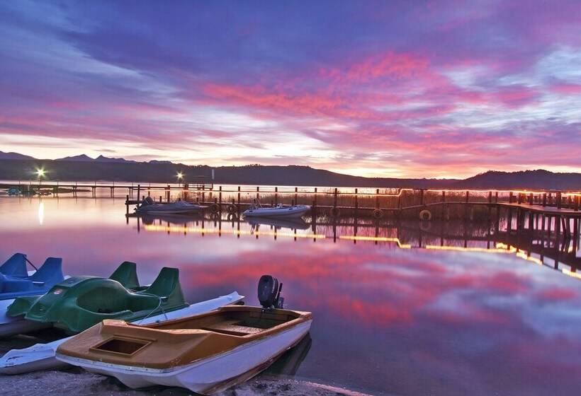 استراحتگاه Baywater Village