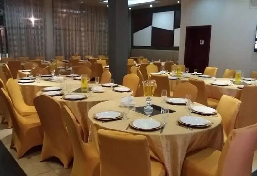 Seasons Hotel & Spa