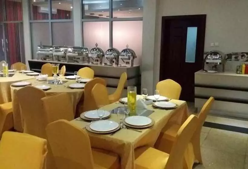 Seasons Hotel & Spa